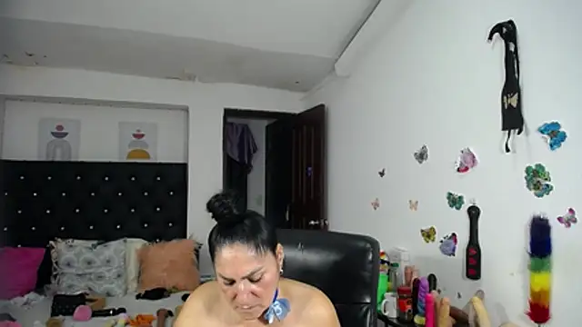 Chat +18 de mature_bigboobs10 ao vivo