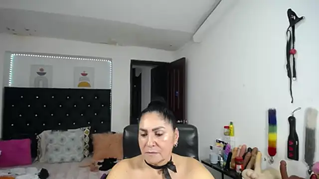 mature_bigboobs10 现场XXX聊天