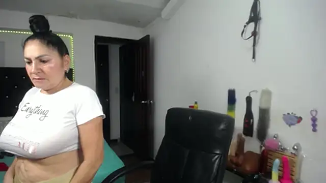 Živý XXX chat mature_bigboobs10