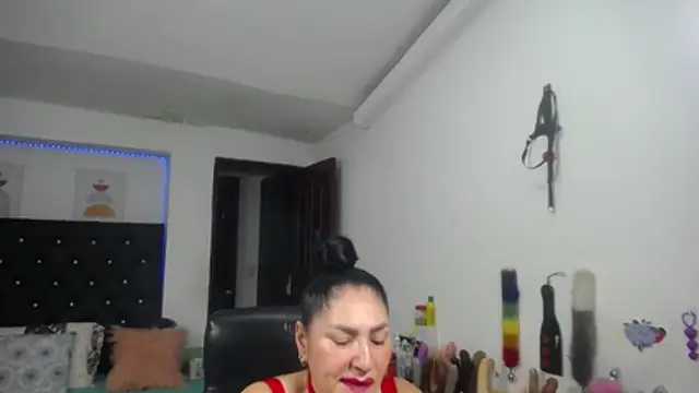 mature_bigboobs10's Live XXX Chat