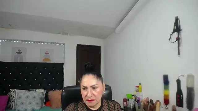 XXX chat uživo modela mature_bigboobs10