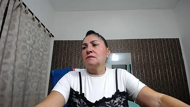 הופעת וובקאם של mature_bigboobs10