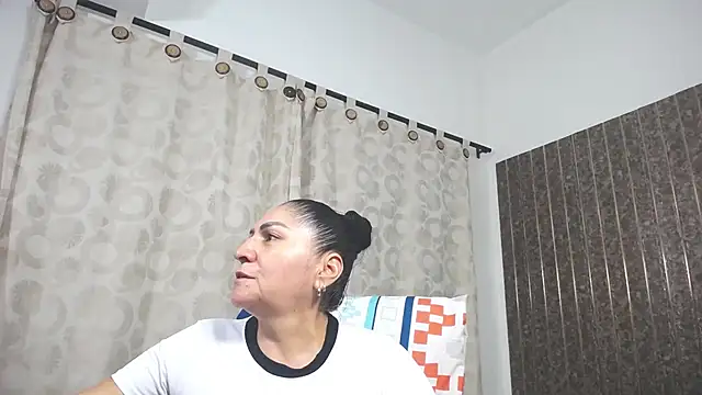 แชท XXX สดของ mature_bigboobs10