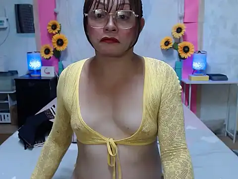 UrAsianPrincessDanie's Webcam Show