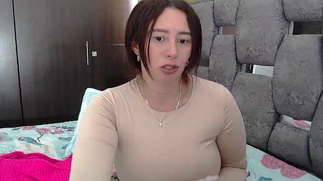 sara_hott_1 即時 XXX 聊天