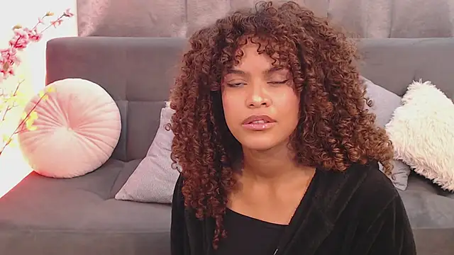 Chat +18 de Amelia_bss ao vivo