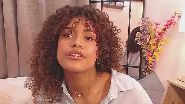 Chat +18 de Amelia_bss ao vivo