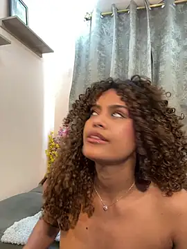 Amelia_bss Adlı Modelin Canlı XXX Sohbeti