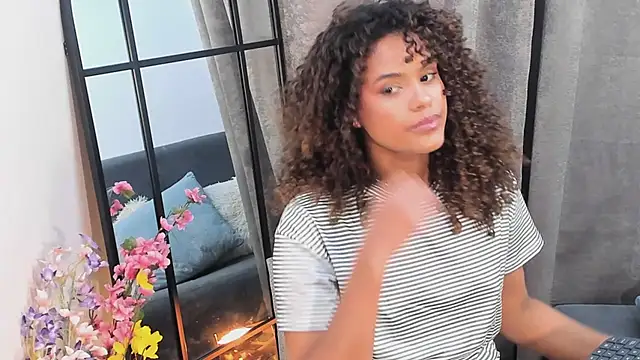 Chat +18 de Amelia_bss ao vivo