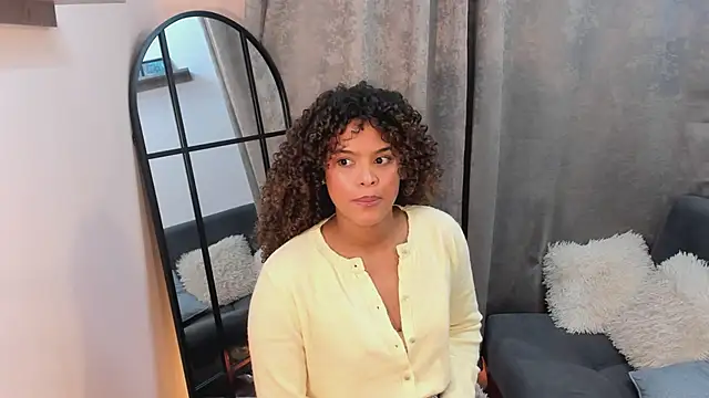 دردشة Amelia_bss الجنسية المباشرة