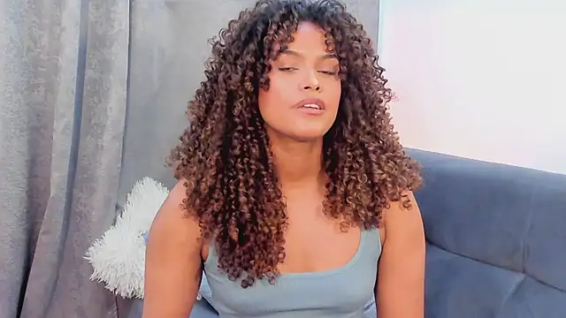 Chat +18 de Amelia_bss ao vivo