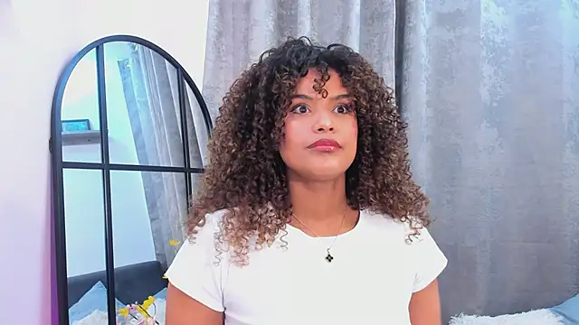 Show modela Amelia_bss na web-kameri