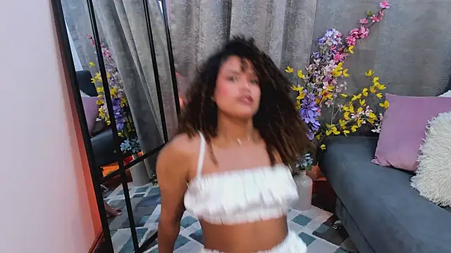 Amelia_bss লাইভ XXX চ্যাট