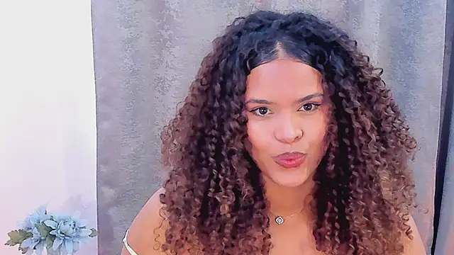 Chat +18 de Amelia_bss ao vivo