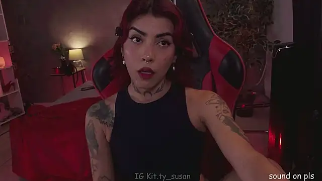 kitty_pruu লাইভ XXX চ্যাট