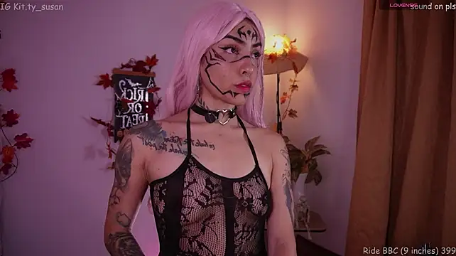 kitty_pruu Show in webcam