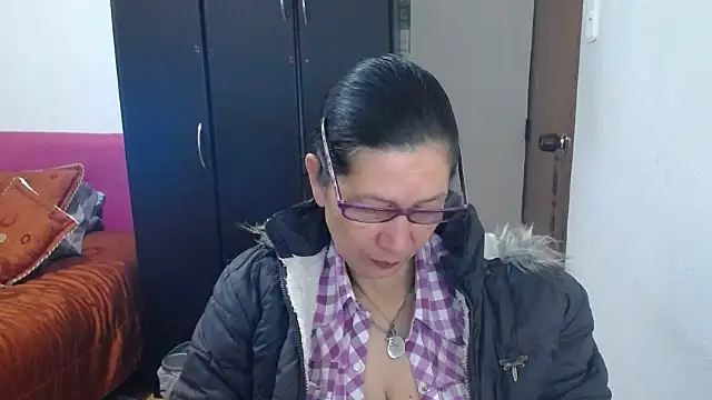 latin49 XXX чат на живо