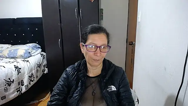 latin49 Adlı Modelin Canlı XXX Sohbeti