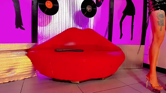 lesly_xx Adlı Modelin Web Kamerası Şovu