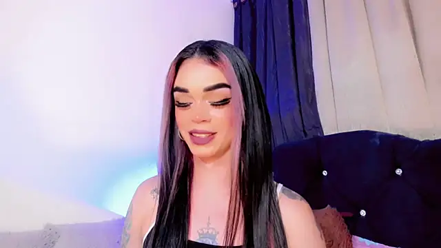 Pokazy przed kamerką – lesly_xx