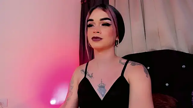 Pokazy przed kamerką – lesly_xx