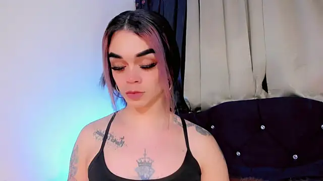 lesly_xx: διαδικτυακό σόου στην κάμερα