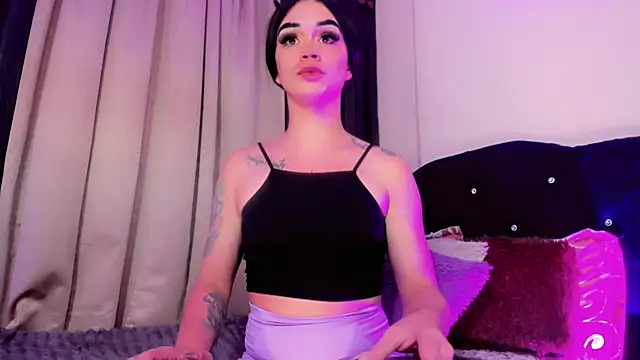 lesly_xx: διαδικτυακό σόου στην κάμερα