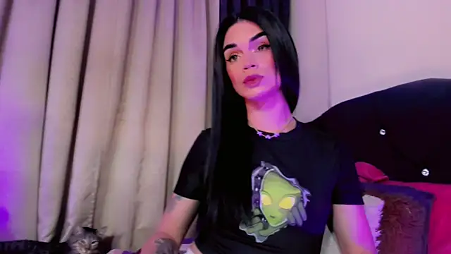 lesly_xx Show in webcam