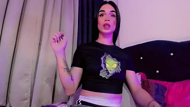 lesly_xx Show in webcam