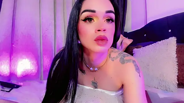 lesly_xx: διαδικτυακό σόου στην κάμερα