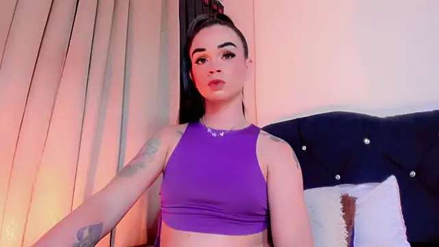 lesly_xx Show in webcam