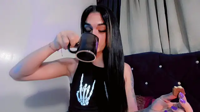 lesly_xx Show in webcam