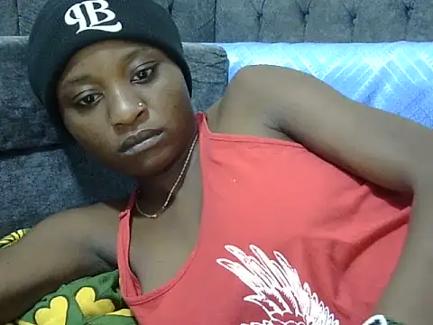 SweetTemptationKE Chat XXX in diretta