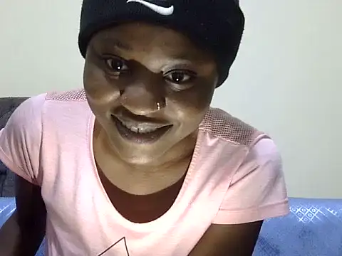 SweetTemptationKE's Live XXX Chat