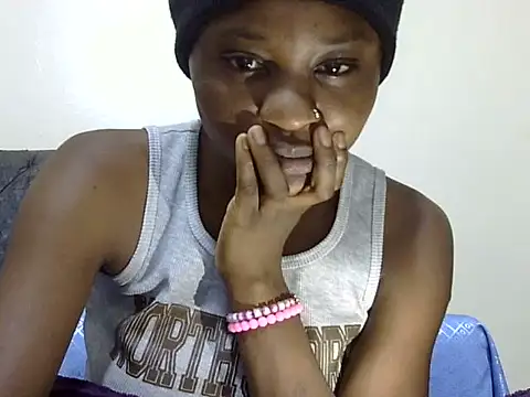 SweetTemptationKE's Live XXX Chat