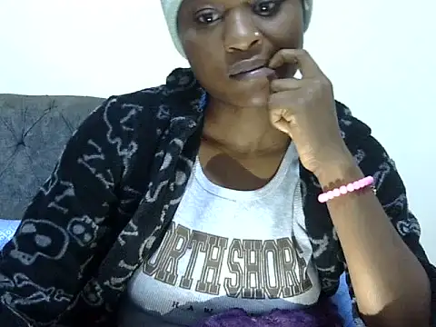SweetTemptationKE live XXX chat