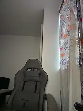 mi_suk11 – live chatrum