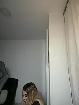 Živá chatovací místnost mi_suk11