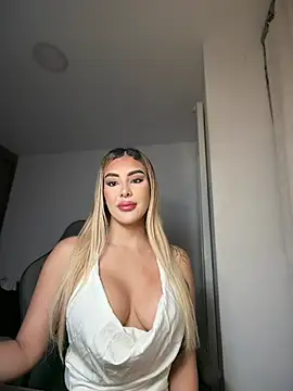 mi_suk11 Webcam-Show