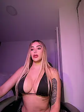 mi_suk11's Webcam Show