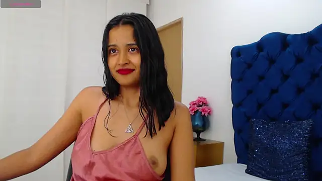 Lili666_ él ő XXX-chatje