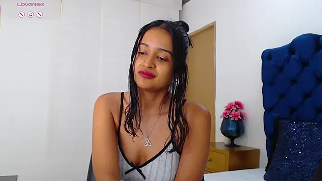 Lili666_ élő XXX-chatje