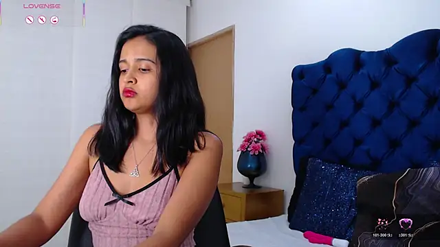 Lili666_ Chat XXX in diretta