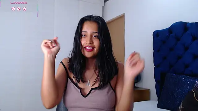 Lili666_ Chat XXX in diretta