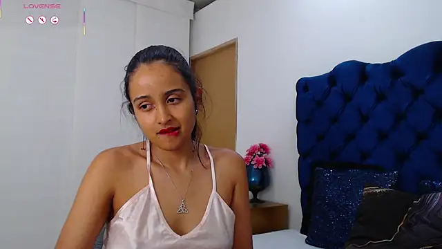 Lili666_: онлайн-секс-чат