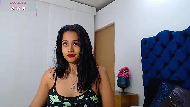 Lili666_ Adlı Modelin Web Kamerası Şovu