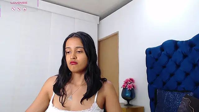 Chatroom XXX en direct de Lili666_
