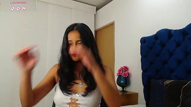 XXX chat uživo modela Lili666_