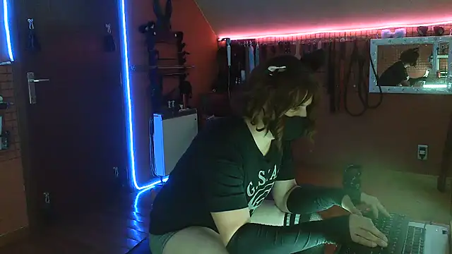 Show Webcam de Ginny-the-bdsm-nympho