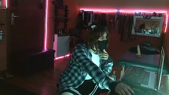 Ginny-the-bdsm-nympho Шоу с уебкамера